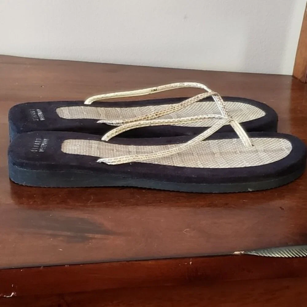 Stuart Weitzman Dayo Serpent Thong Sandals, Size 10